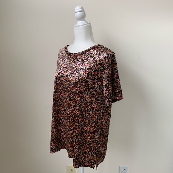 Old Navy Oversized Velvet Floral Tee - Picture 2 of 8